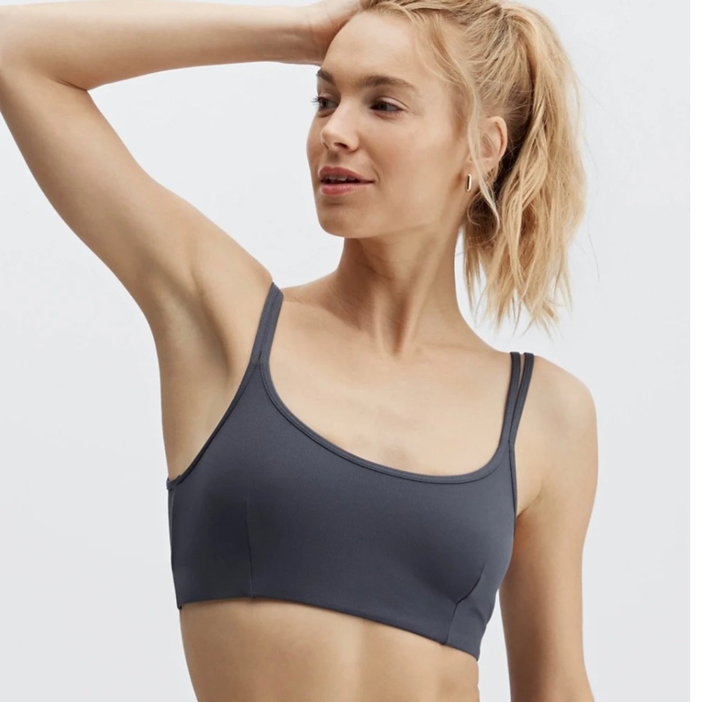 NWT Fabletics Naomi Low Impact Sports Bra